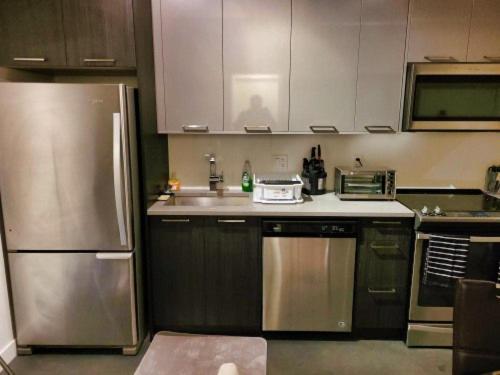 Furnished 1 Bedroom In East Village By Signature Suites Ltd Calgary Extérieur photo